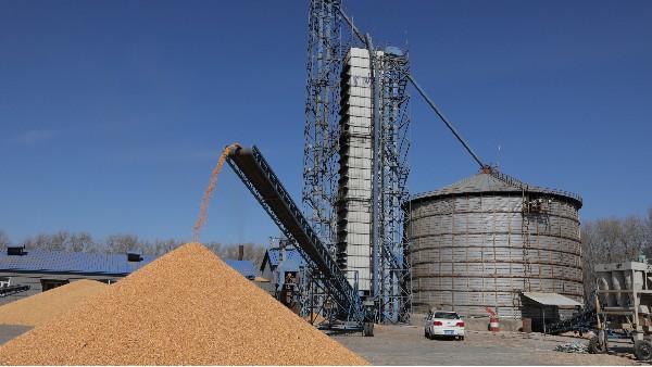 烘糧1萬噸成本僅24萬，秸稈打捆直燃熱風爐為農(nóng)戶增收